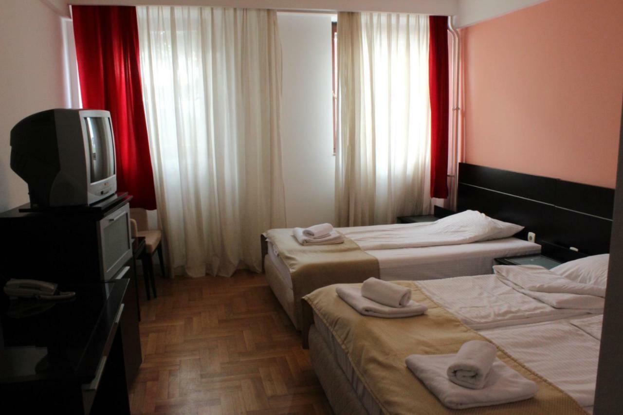 Hotel Beograd - Yu Lukavica Екстер'єр фото